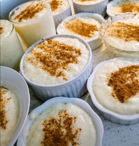 Irresistible Creamy Rizogalo Rice Pudding with Minimal Stirring